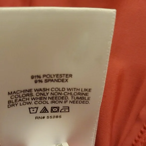 Express pink vneck body contour too - Picture 9 of 9